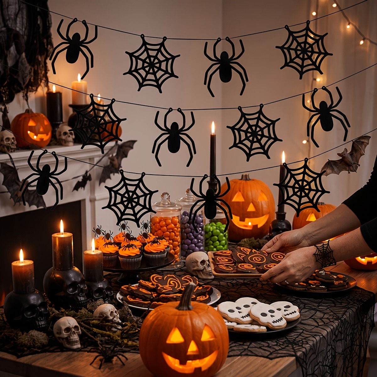 Spider Web Halloween Decoration - ชุดแบนเนอร์ใยแมงมุมฮาโลวีน 2 ชุด, ของตกแต่งแขวนเตาผิงสำหรับงานปาร์ตี้ฮาโลวีน, ป้าย 