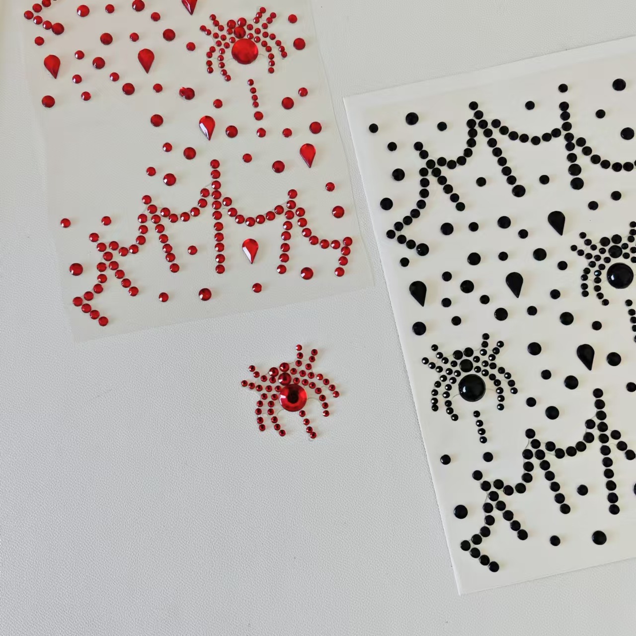 Halloween Party Supplies - สติ๊กเกอร์ฮาโลวีน สำหรับตกแต่งใบหน้า แต่งหน้า งานปาร์ตี้ กลิตเตอร์ เพชร