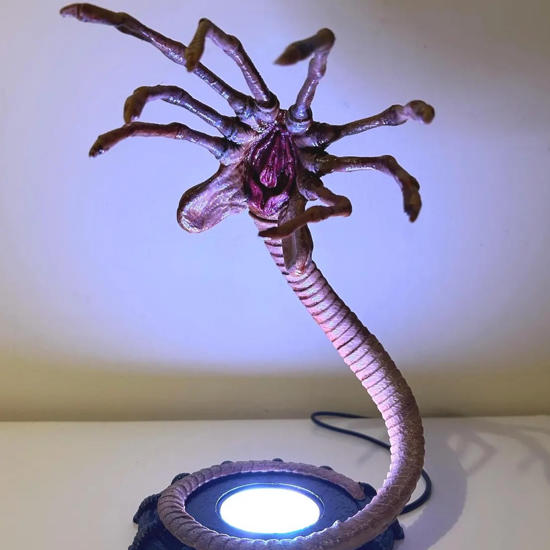 โคมไฟ Alien Facehugger ไฟกลางค - Halloween Pumpkin Decor Led บทวิจารณ์และราคา